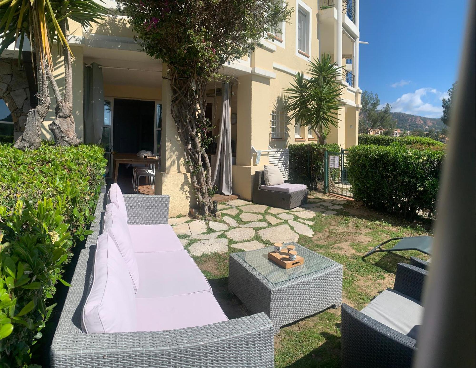 Saint-Raphaël T2 En Rez De Jardin Privatif Cloture , Cap Esterel Pierre Et Vacances ,Piscine Chauffee Des Le 05 Avril Au 02 Novembre מראה חיצוני תמונה